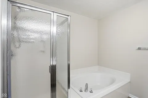 $379,999 | 10802 Pleasant View Lane, Fishers, IN 46038