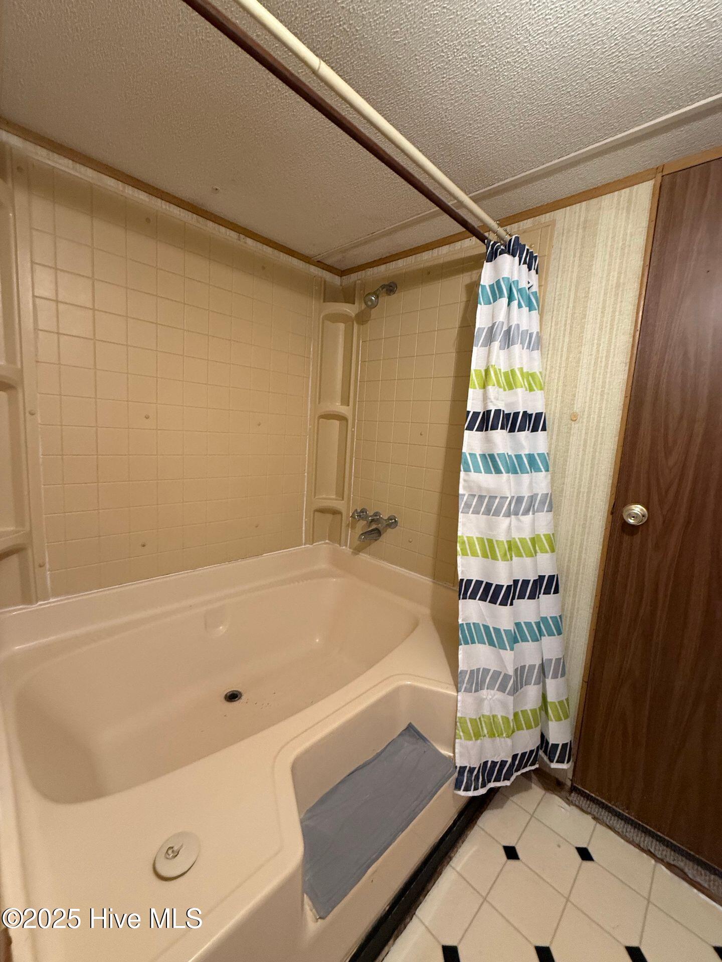 631 Holly Shelter Road, Unit 8 Jacksonville, NC 28540 - Photo 6 of 7 bathroom.