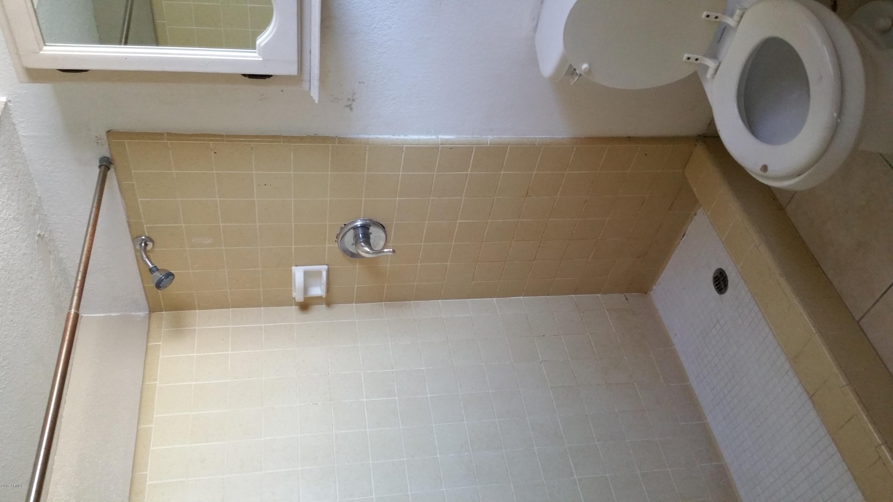 6414 West Thomas Road Phoenix, AZ 85033 - Photo 13 of 16 20151106_121417
