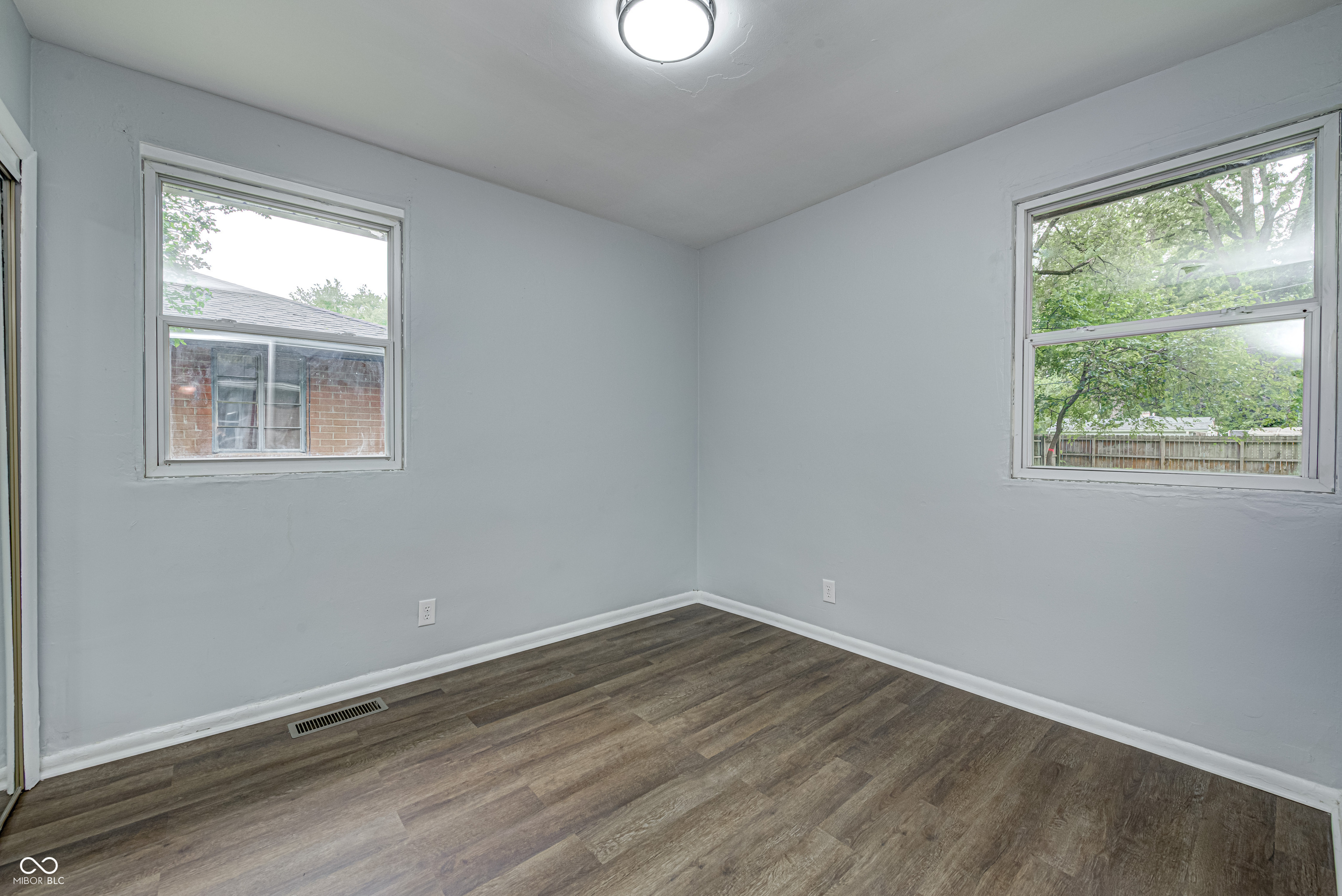 5364 Clarendon Road Indianapolis, IN 46208 - Photo 13 of 31 Gallery Image 13