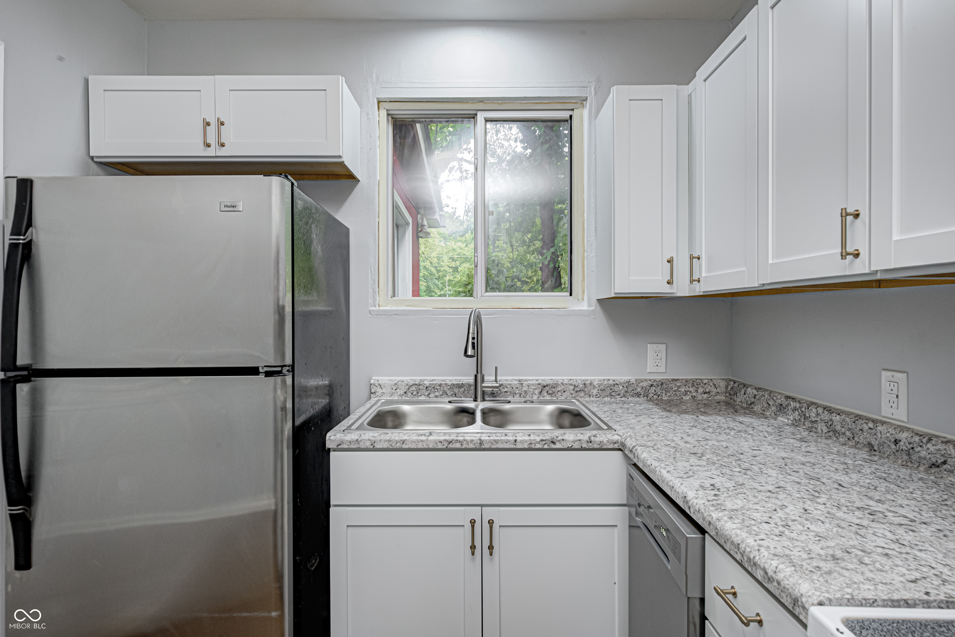 5364 Clarendon Road Indianapolis, IN 46208 - Photo 21 of 31 Gallery Image 21