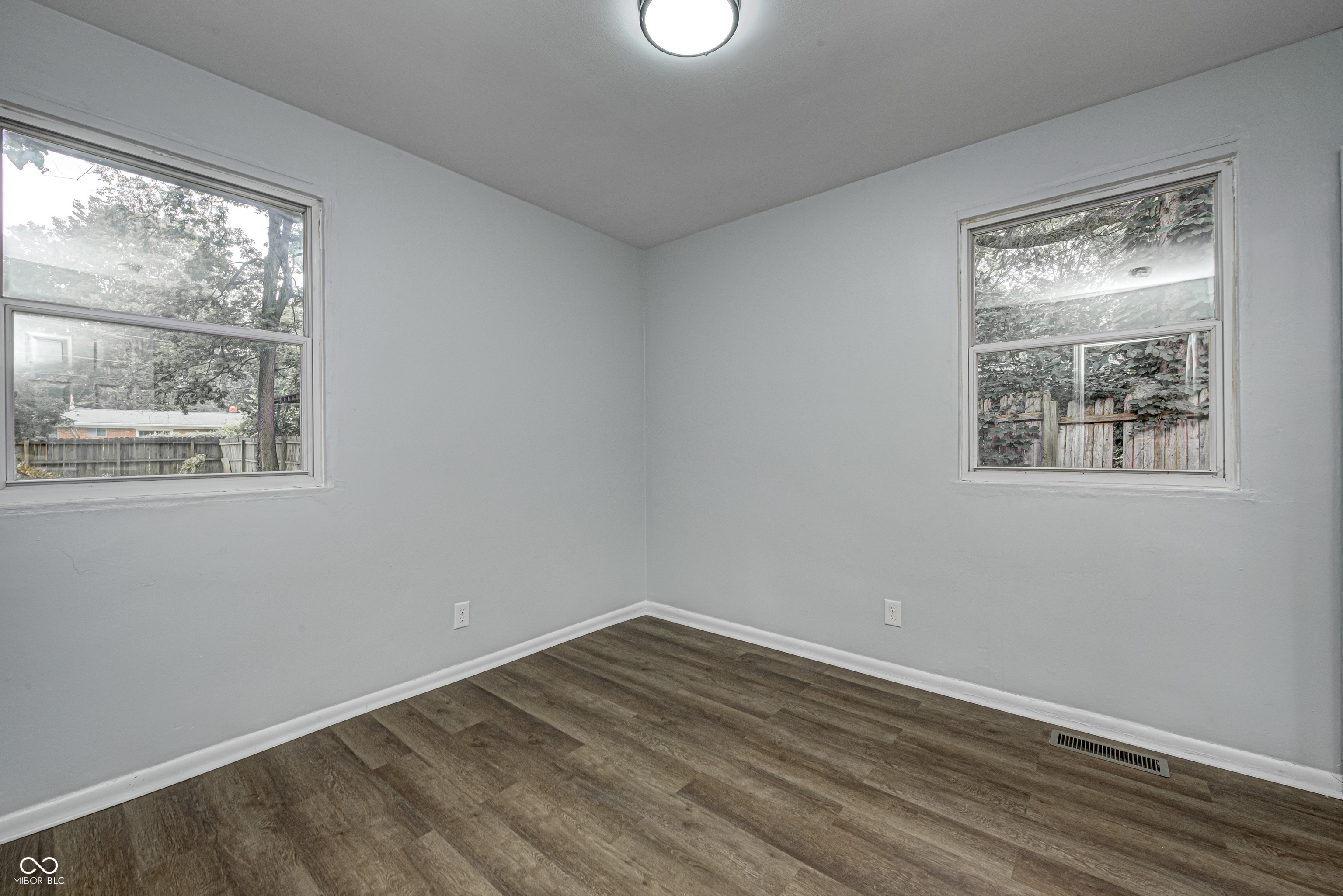 5364 Clarendon Road Indianapolis, IN 46208 - Photo 27 of 31 Gallery Image 27