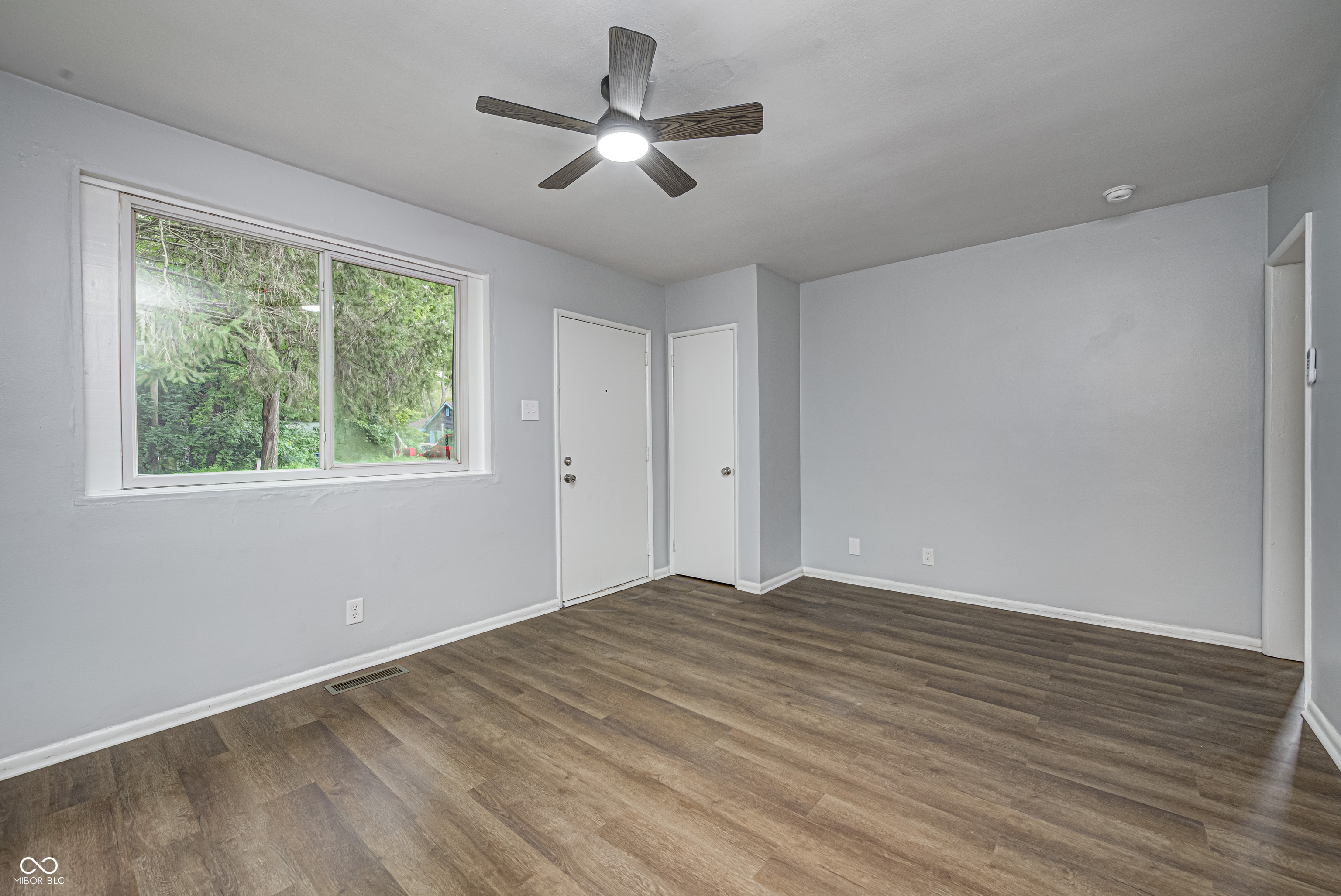 5364 Clarendon Road Indianapolis, IN 46208 - Photo 4 of 31 Gallery Image 4