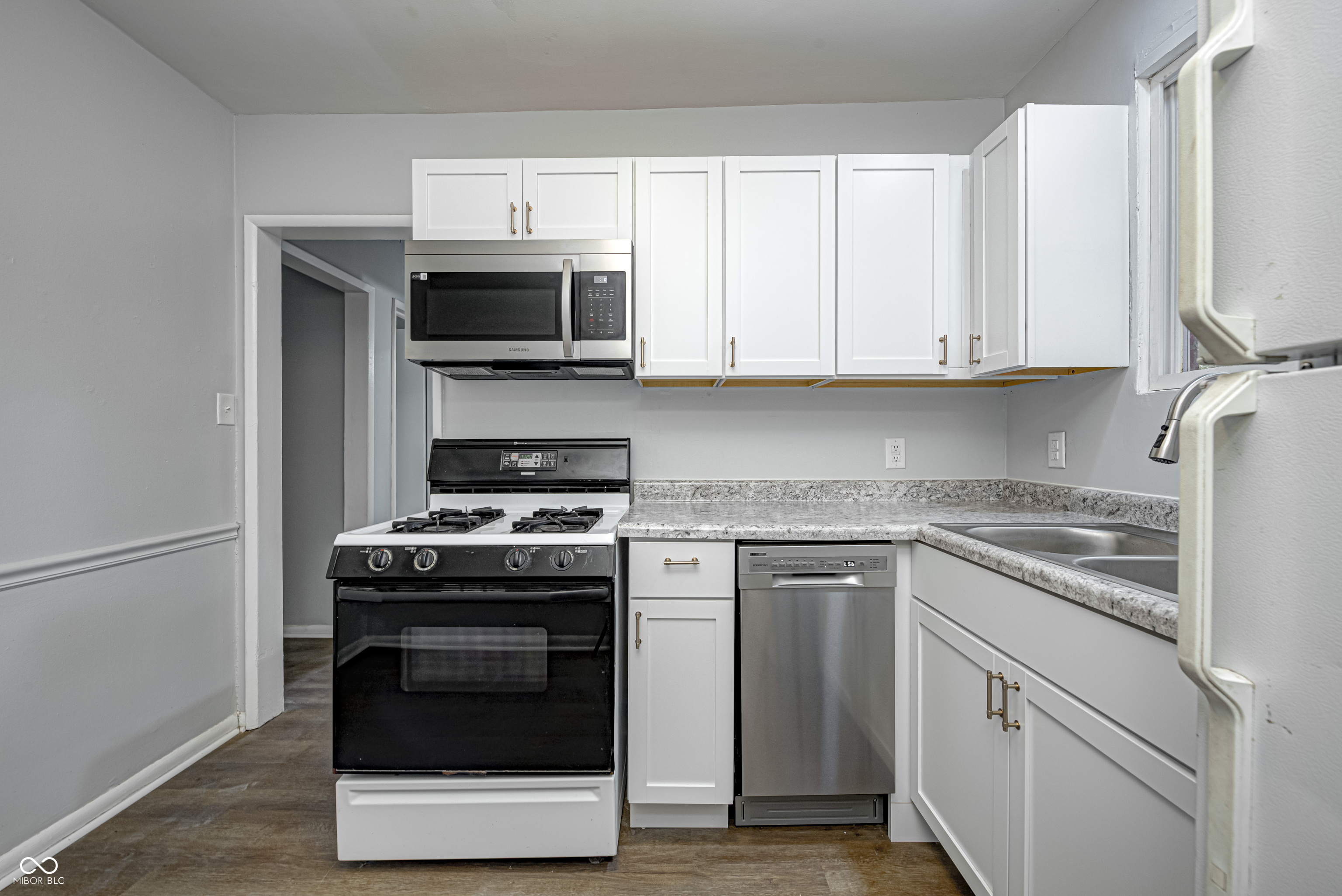 5364 Clarendon Road Indianapolis, IN 46208 - Photo 7 of 31 Gallery Image 7