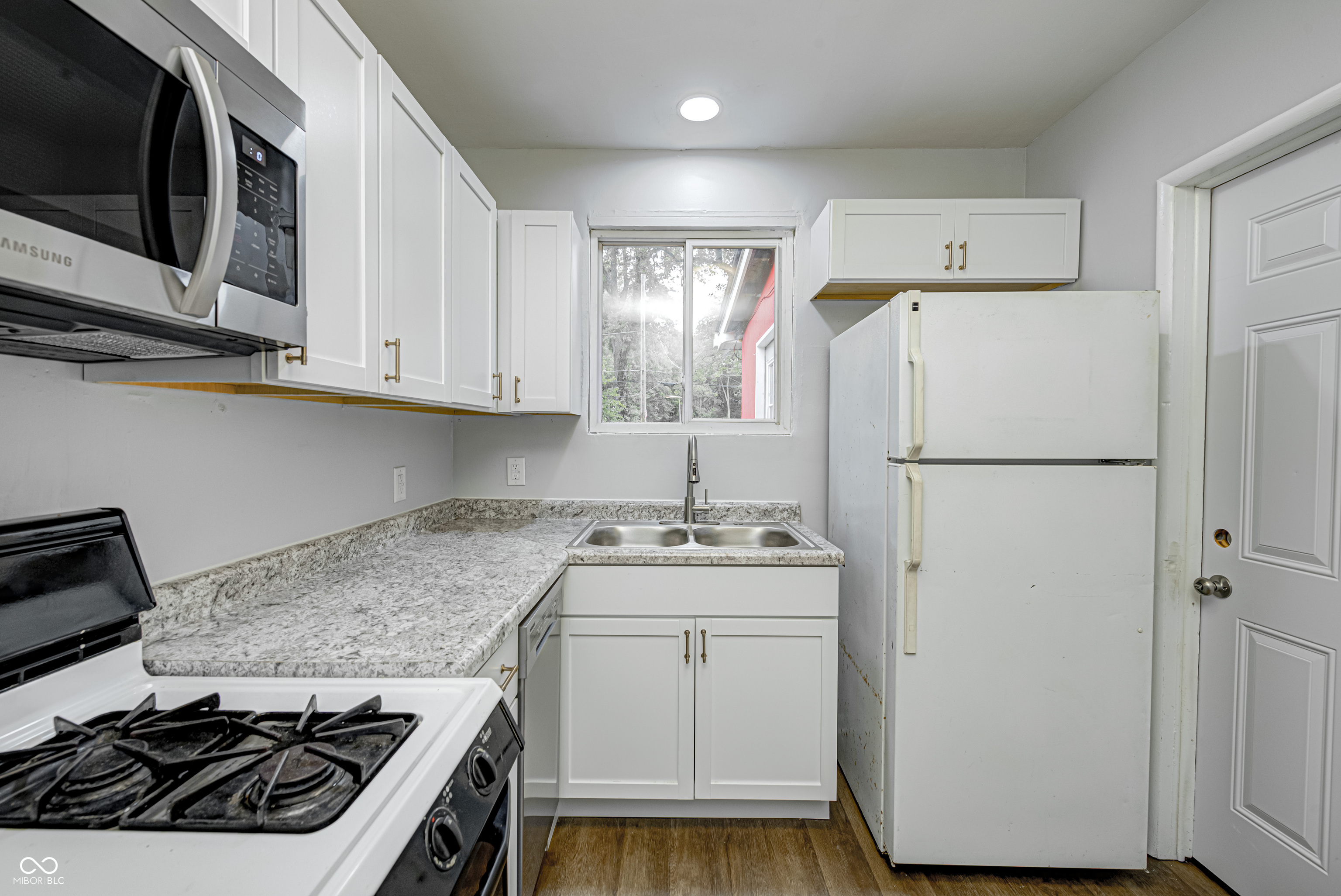 5364 Clarendon Road Indianapolis, IN 46208 - Photo 8 of 31 Gallery Image 8