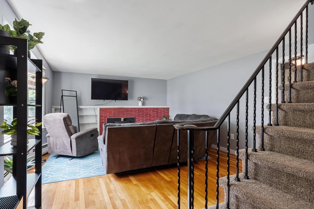4 Cranston Street Worcester, MA 01606 - Photo 16 of 37