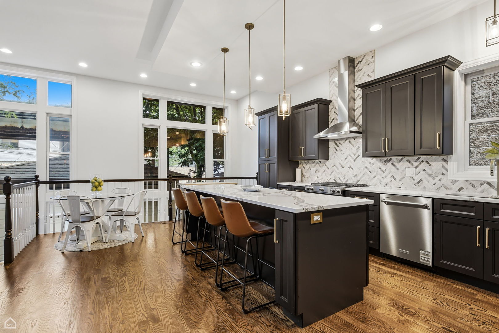 1310 West Roscoe Street Chicago, IL 60657 - Photo 12 of 48