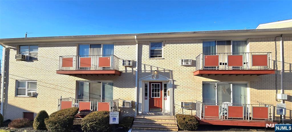 290 Hoover Bloomfield, NJ 07003 - Photo 16 of 18