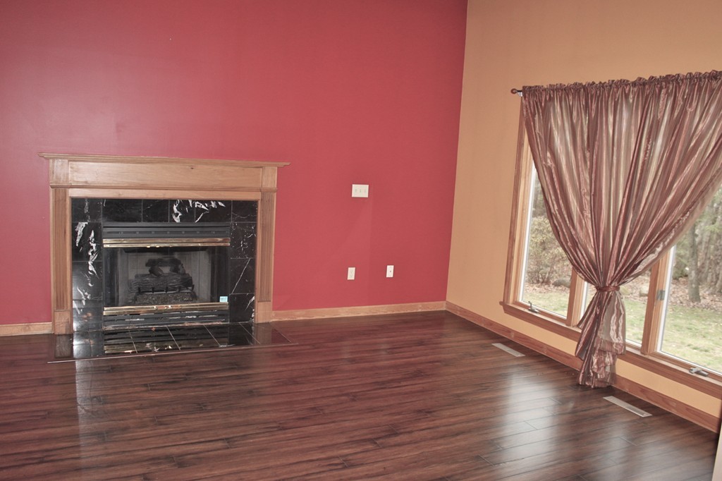 66 Whitaker Road Westfield, MA 01085 - Photo 8 of 24 Gallery Image 8
