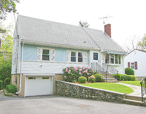 10 Hartford Road Arlington, MA 02474 - Photo 1 of 26