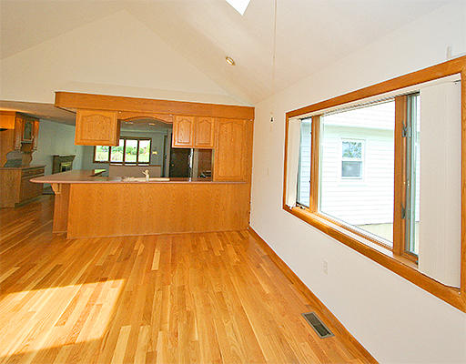 10 Hartford Road Arlington, MA 02474 - Photo 6 of 26