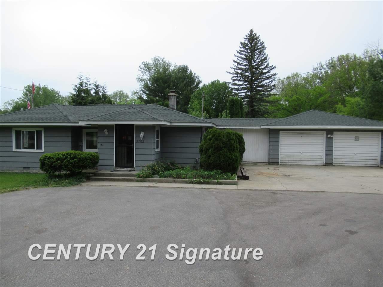 2702 East Pinconning Road Pinconning, MI 48650 - Photo 1 of 24 Gallery Image 1