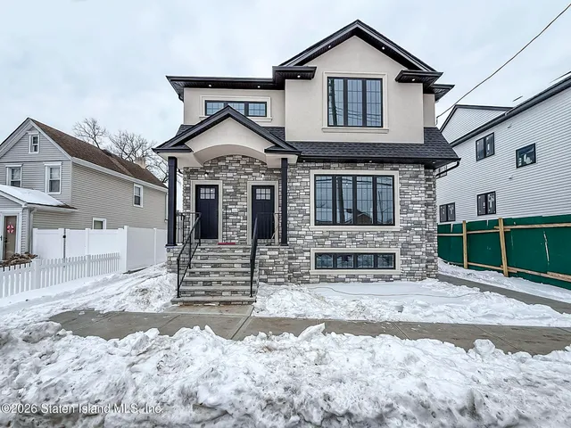 $1,599,999 | 86 Sprague Avenue | Tottenville