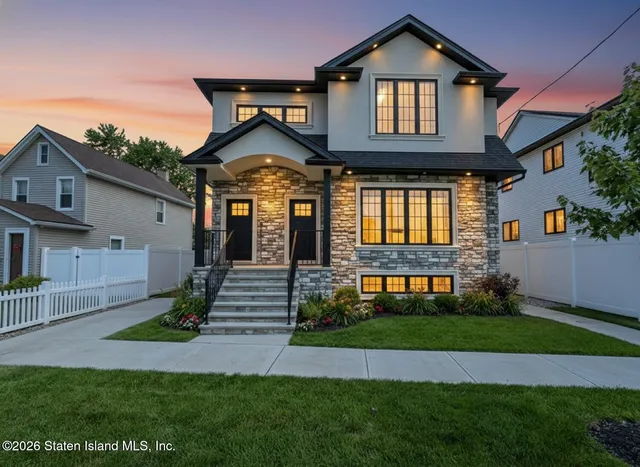 $1,599,999 | 86 Sprague Avenue | Tottenville