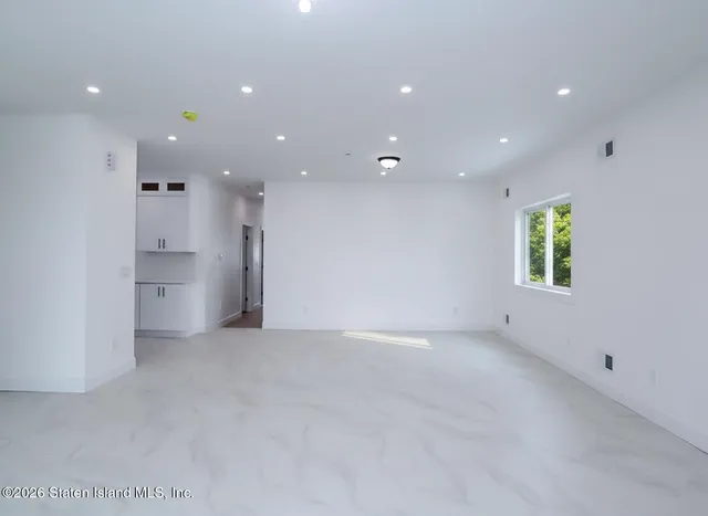 $1,599,999 | 86 Sprague Avenue | Tottenville