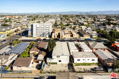 $1,345,000 | 732 West 76th Street, Los Angeles, CA 90003