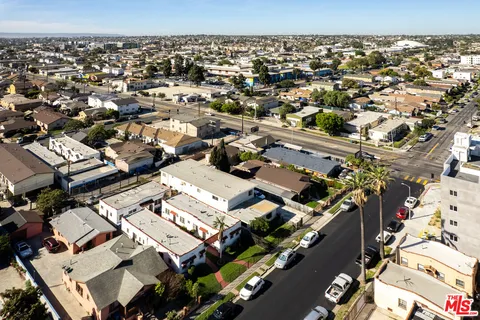 $1,345,000 | 732 West 76th Street, Los Angeles, CA 90003