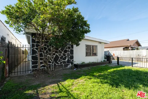 $1,345,000 | 732 West 76th Street, Los Angeles, CA 90003