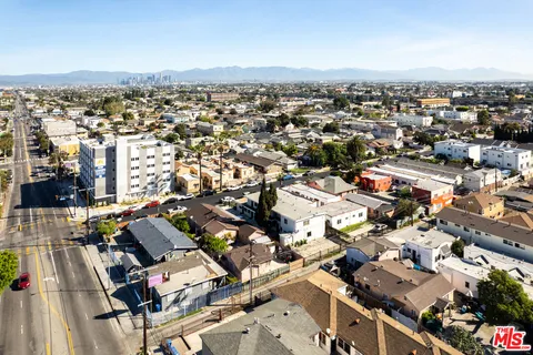 $1,345,000 | 732 West 76th Street, Los Angeles, CA 90003