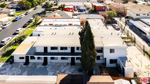 $1,345,000 | 732 West 76th Street, Los Angeles, CA 90003