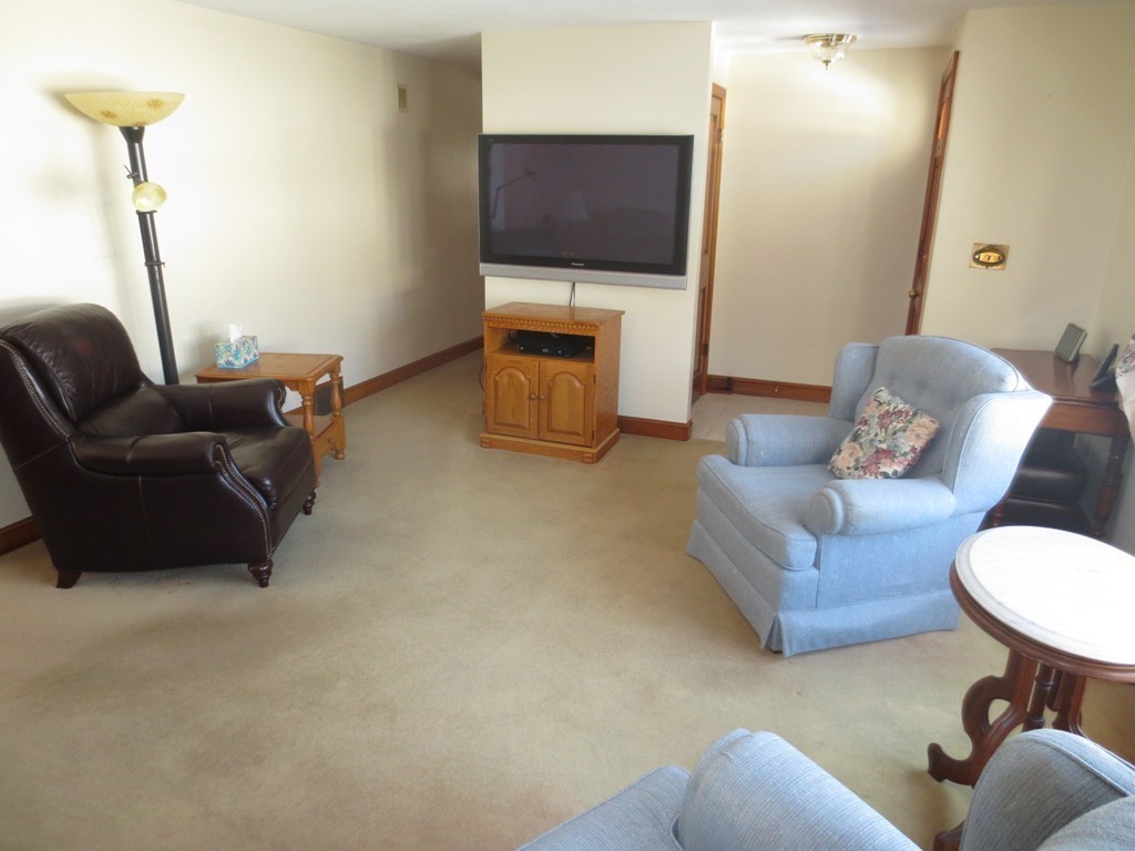 11 Rosedale Road Norwood, MA 02062 - Photo 8 of 30 Gallery Image 8