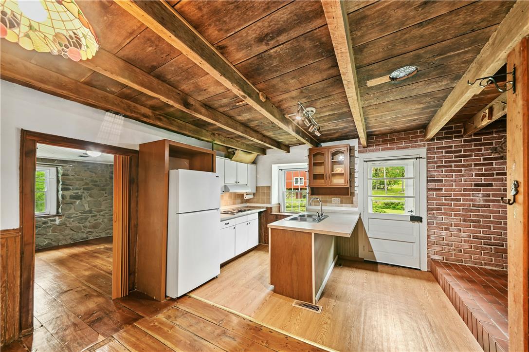 967 State Road Coopersburg, PA 18036 - Photo 7 of 25