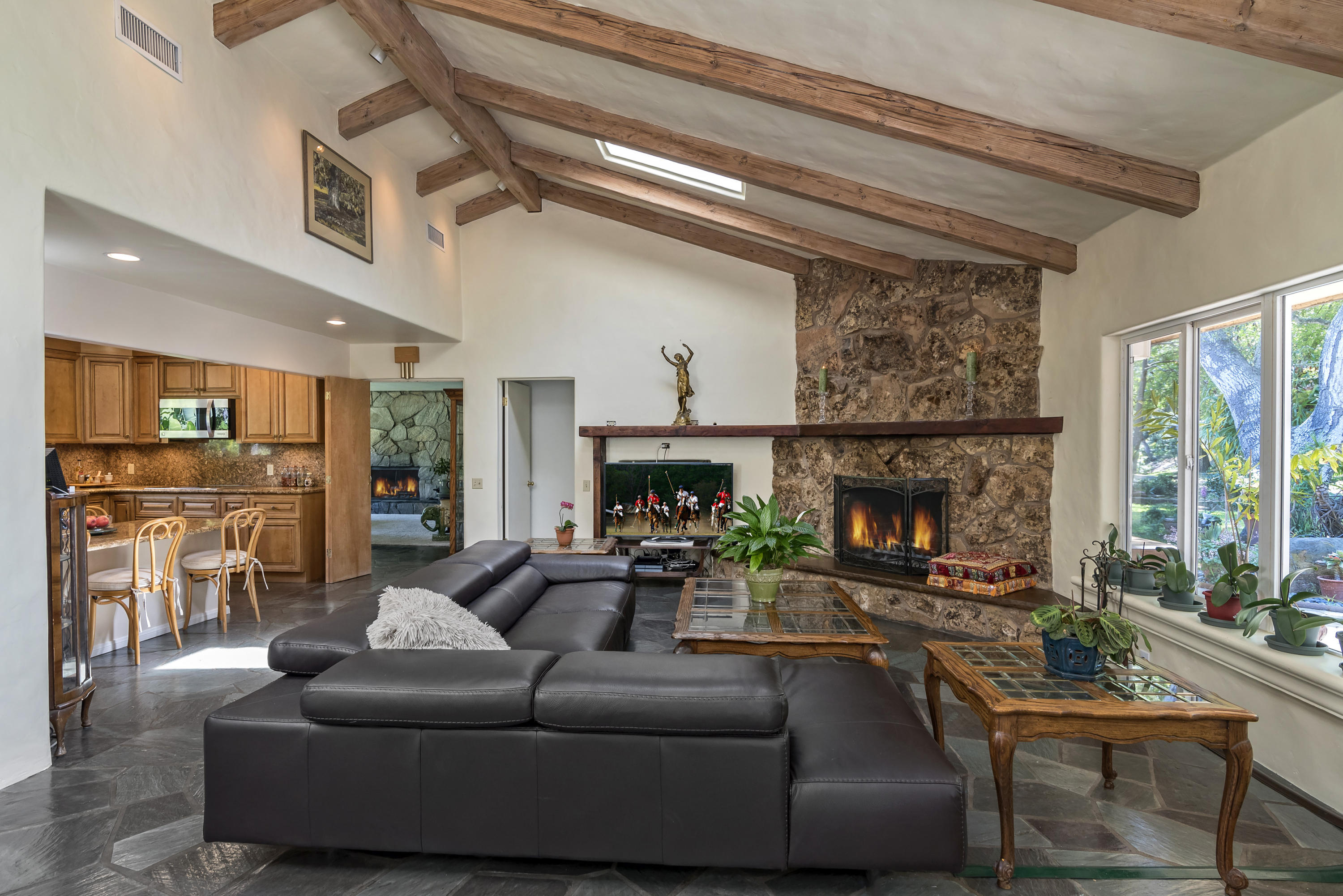 2550 Sycamore Canyon Road Montecito, CA 93108 - Photo 8 of 18 Fam Rm 5175