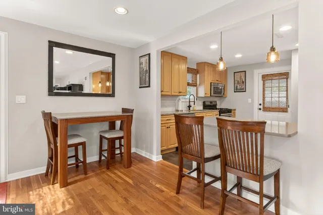 $3,200 | 2951 Rosemary Lane, Falls Church, VA 22042