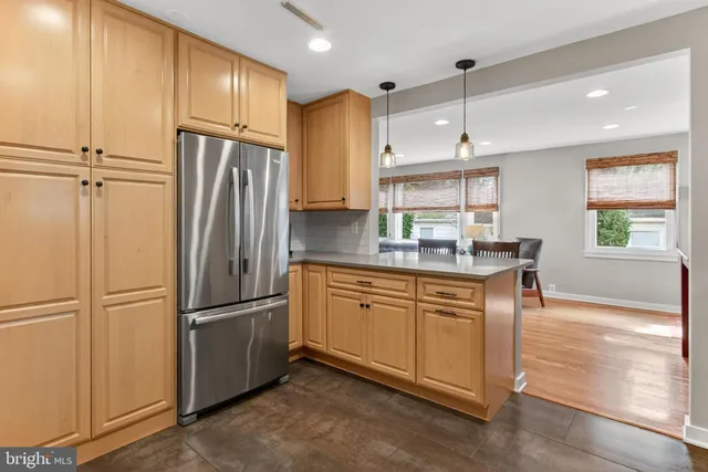 $3,200 | 2951 Rosemary Lane, Falls Church, VA 22042