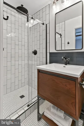 $3,200 | 2951 Rosemary Lane, Falls Church, VA 22042