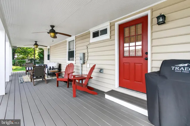 $3,200 | 2951 Rosemary Lane, Falls Church, VA 22042