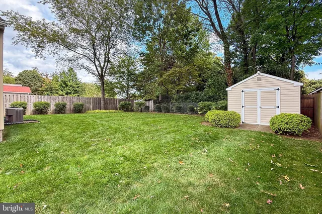 $3,200 | 2951 Rosemary Lane, Falls Church, VA 22042