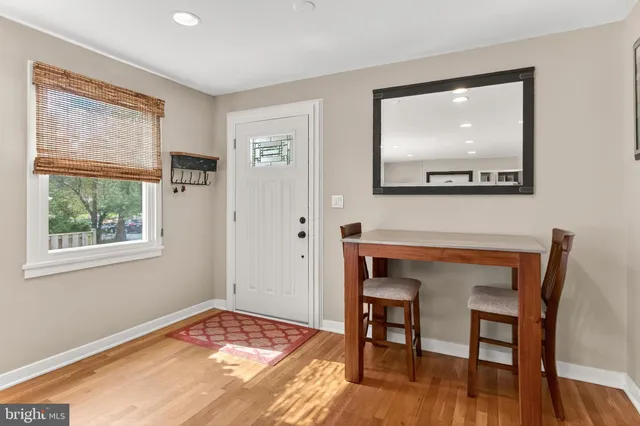 $3,200 | 2951 Rosemary Lane, Falls Church, VA 22042