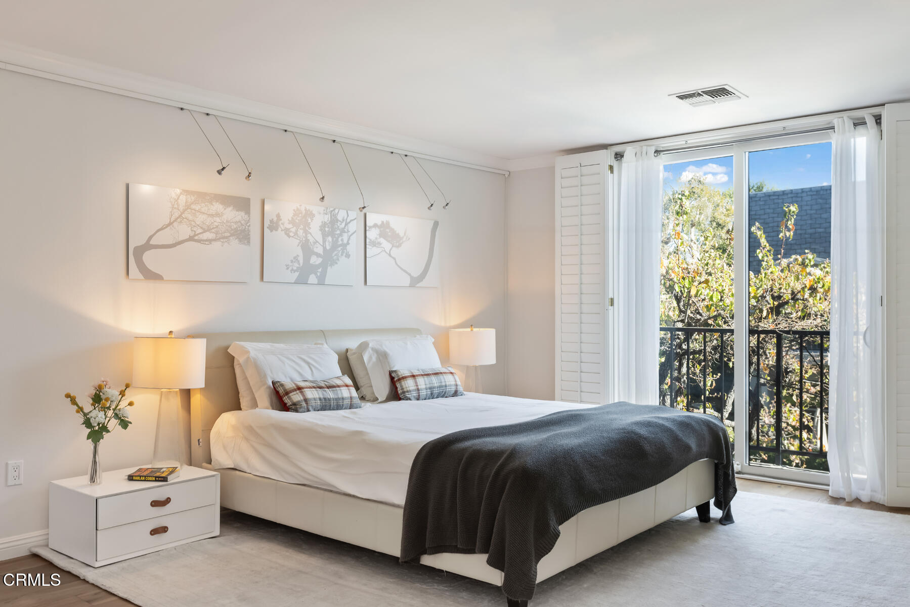 348 South Orange Grove Boulevard Pasadena, CA 91105 - Photo 38 of 60 348SOrangeGrove-54