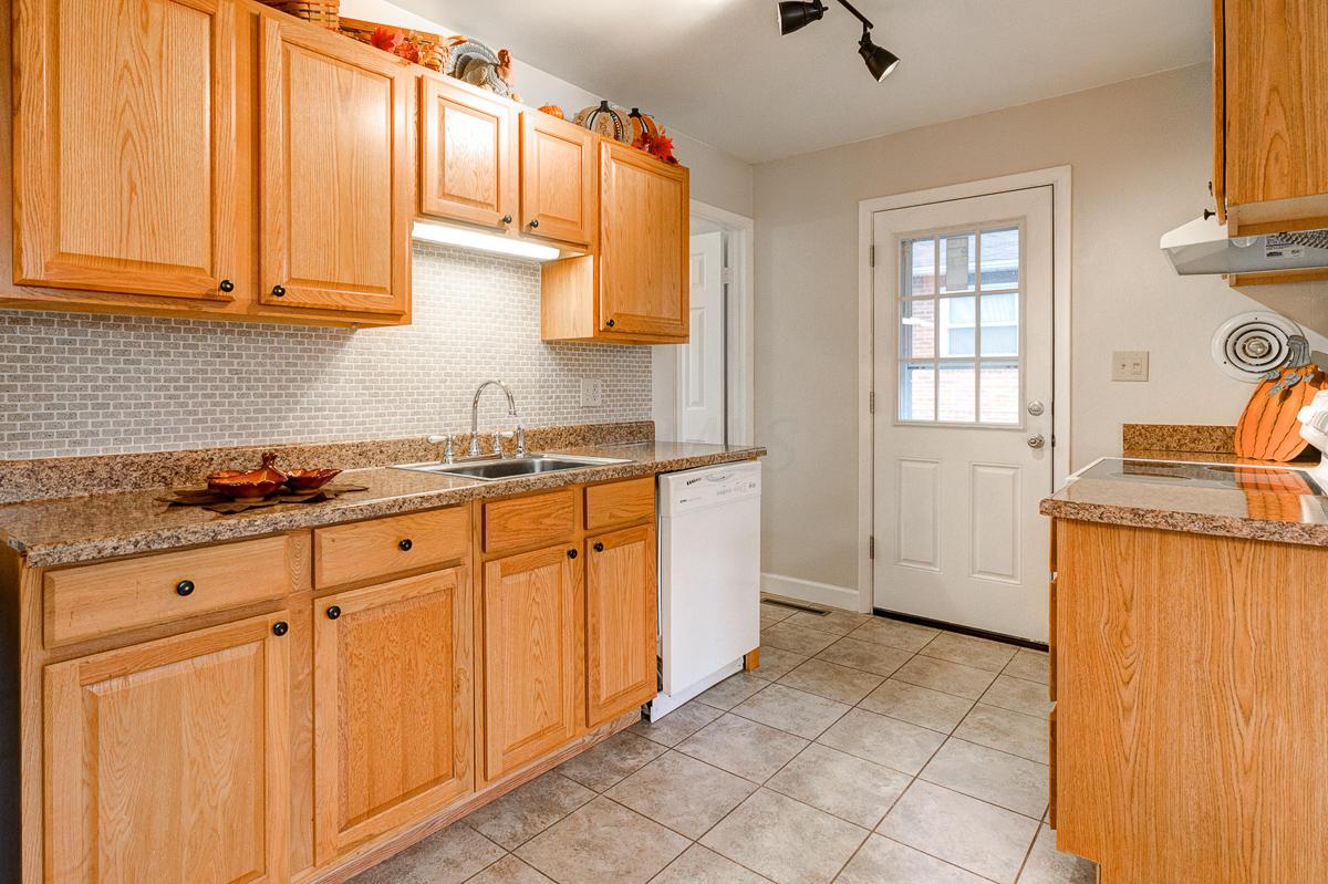 143 Calahan Road Columbus, OH 43207 - Photo 8 of 29 Gallery Image 8