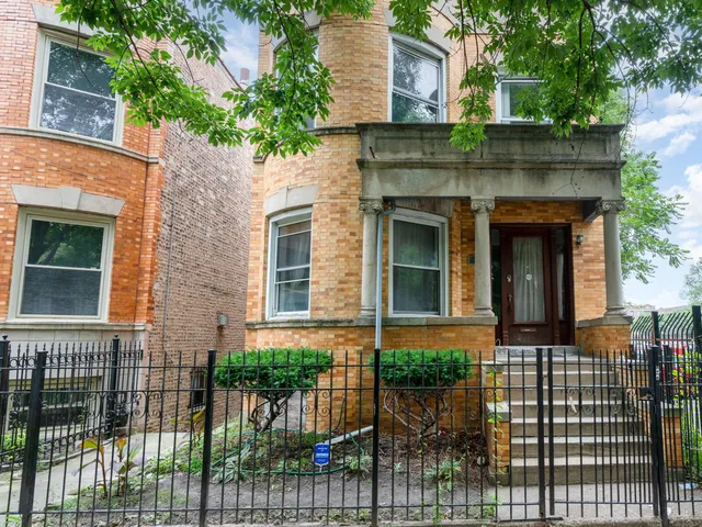 $449,000 | 5239 South Ingleside Avenue, Chicago, IL 60615