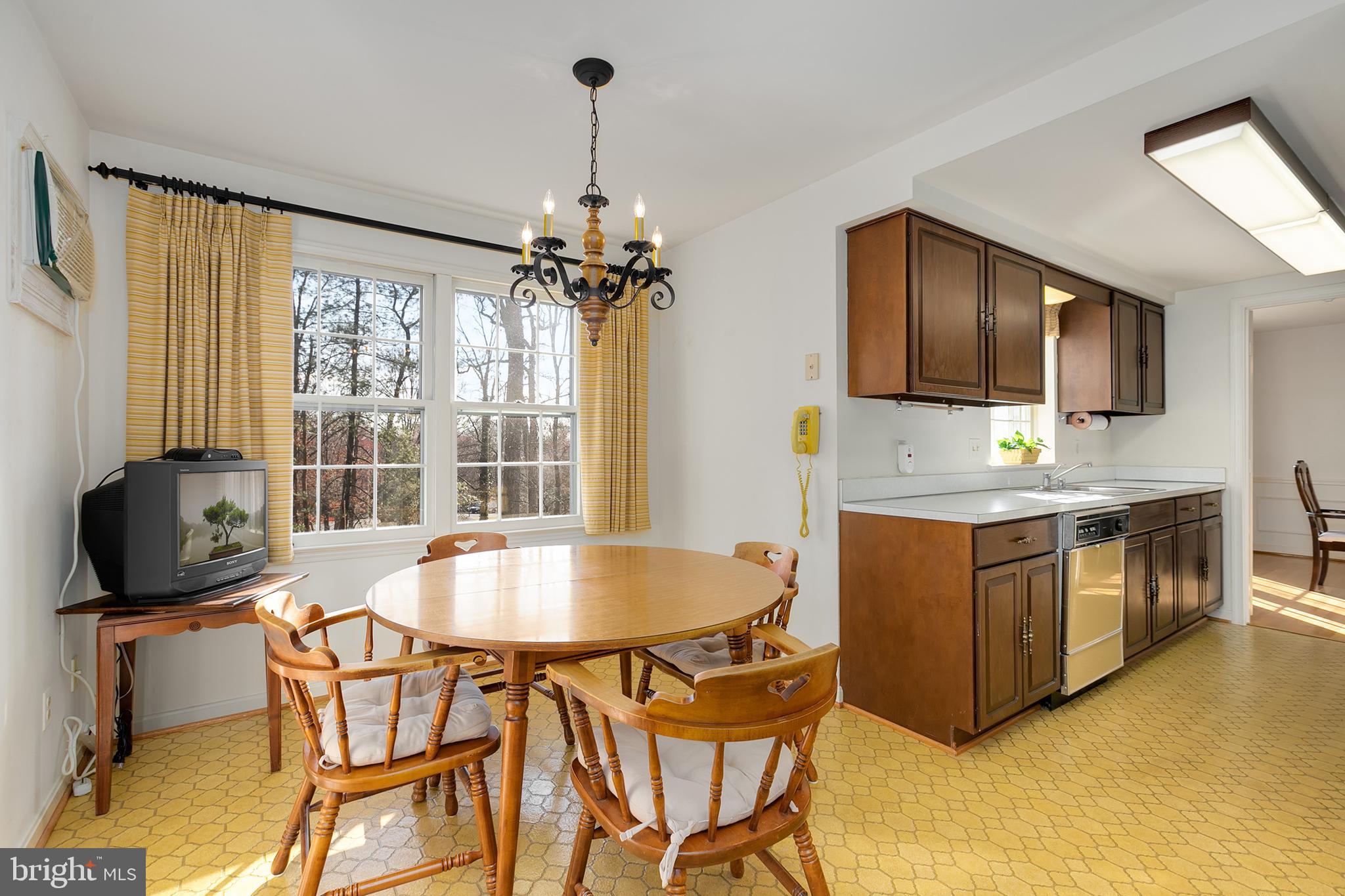 1325 Deep Run Lane Reston, VA 20190 - Photo 11 of 41