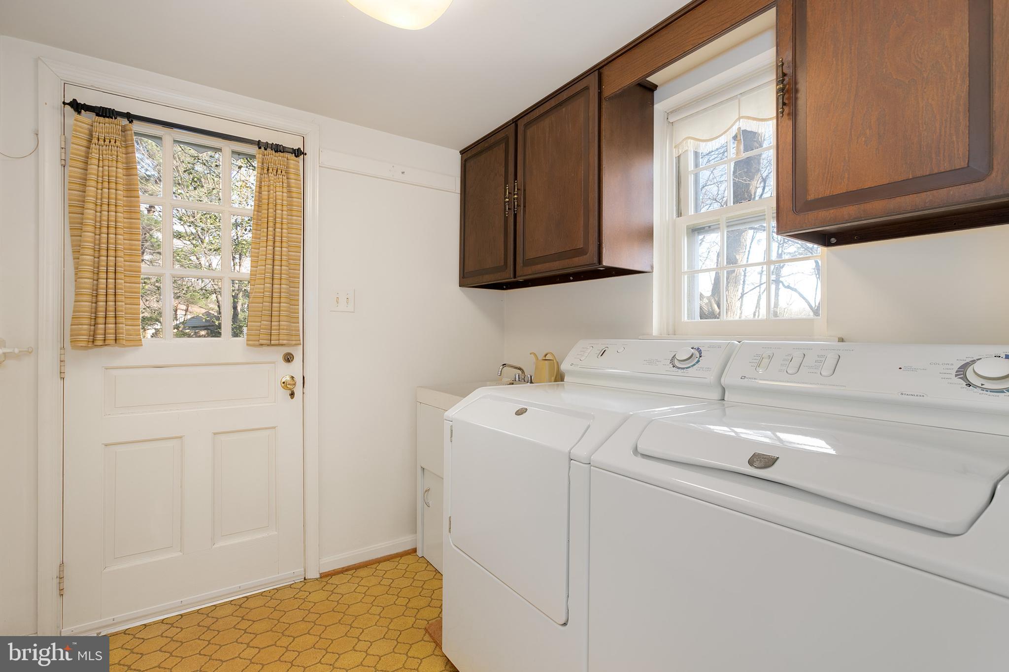 1325 Deep Run Lane Reston, VA 20190 - Photo 12 of 41