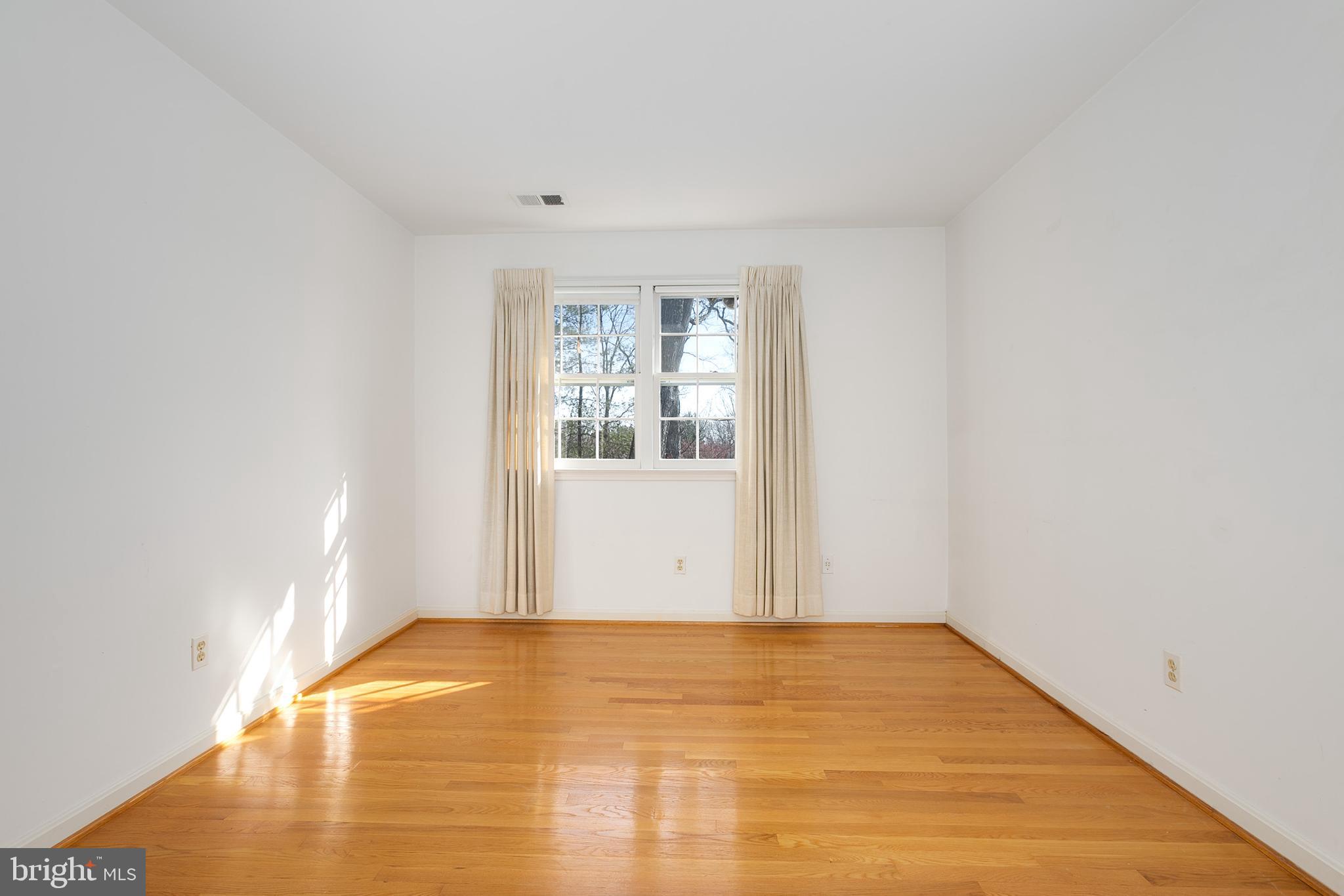 1325 Deep Run Lane Reston, VA 20190 - Photo 34 of 41