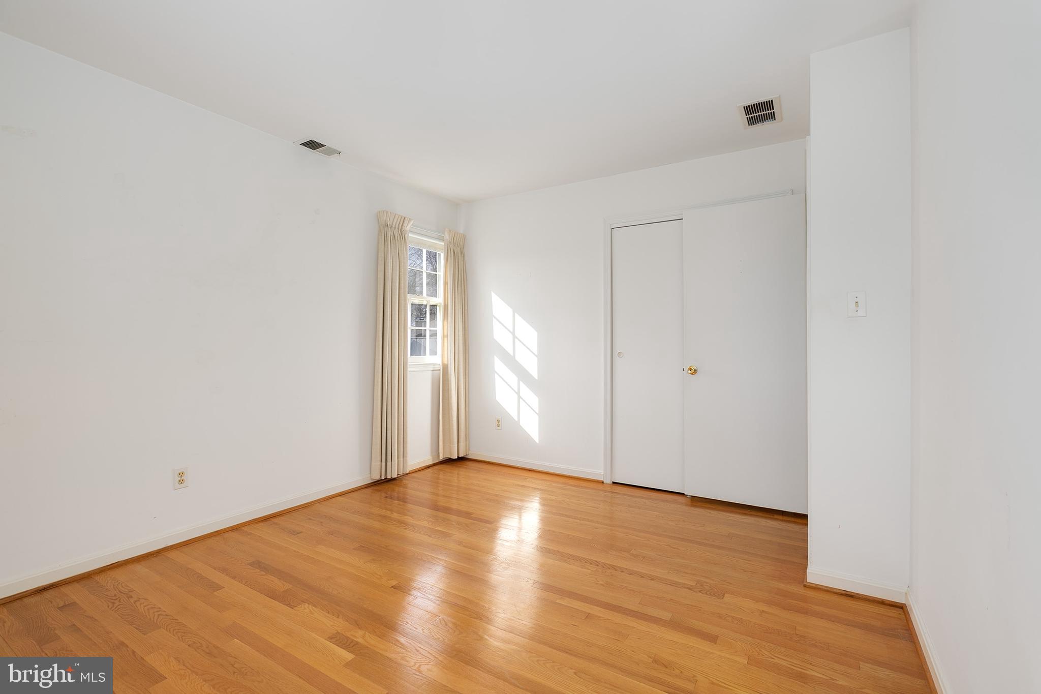 1325 Deep Run Lane Reston, VA 20190 - Photo 35 of 41