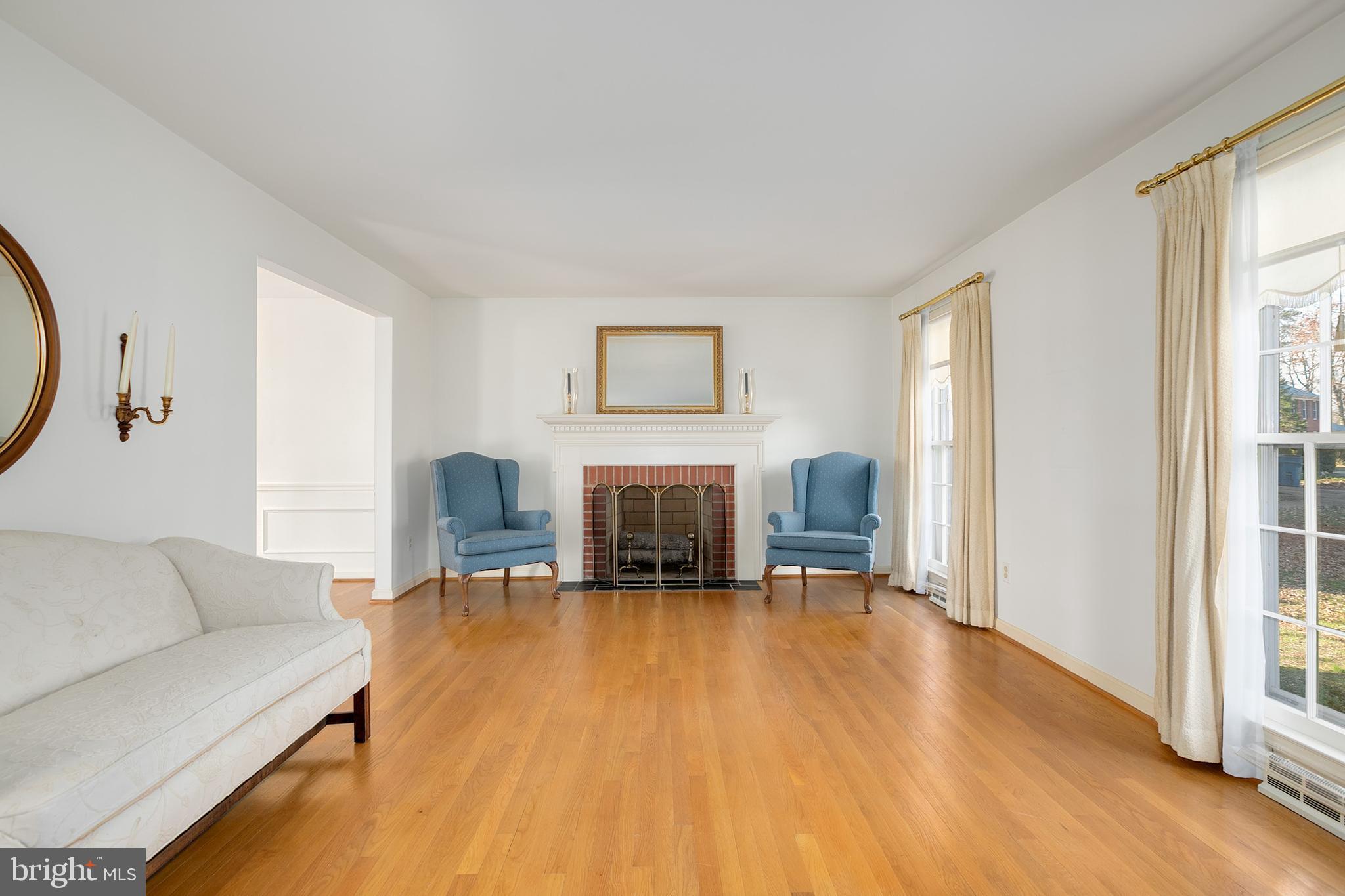 1325 Deep Run Lane Reston, VA 20190 - Photo 5 of 41