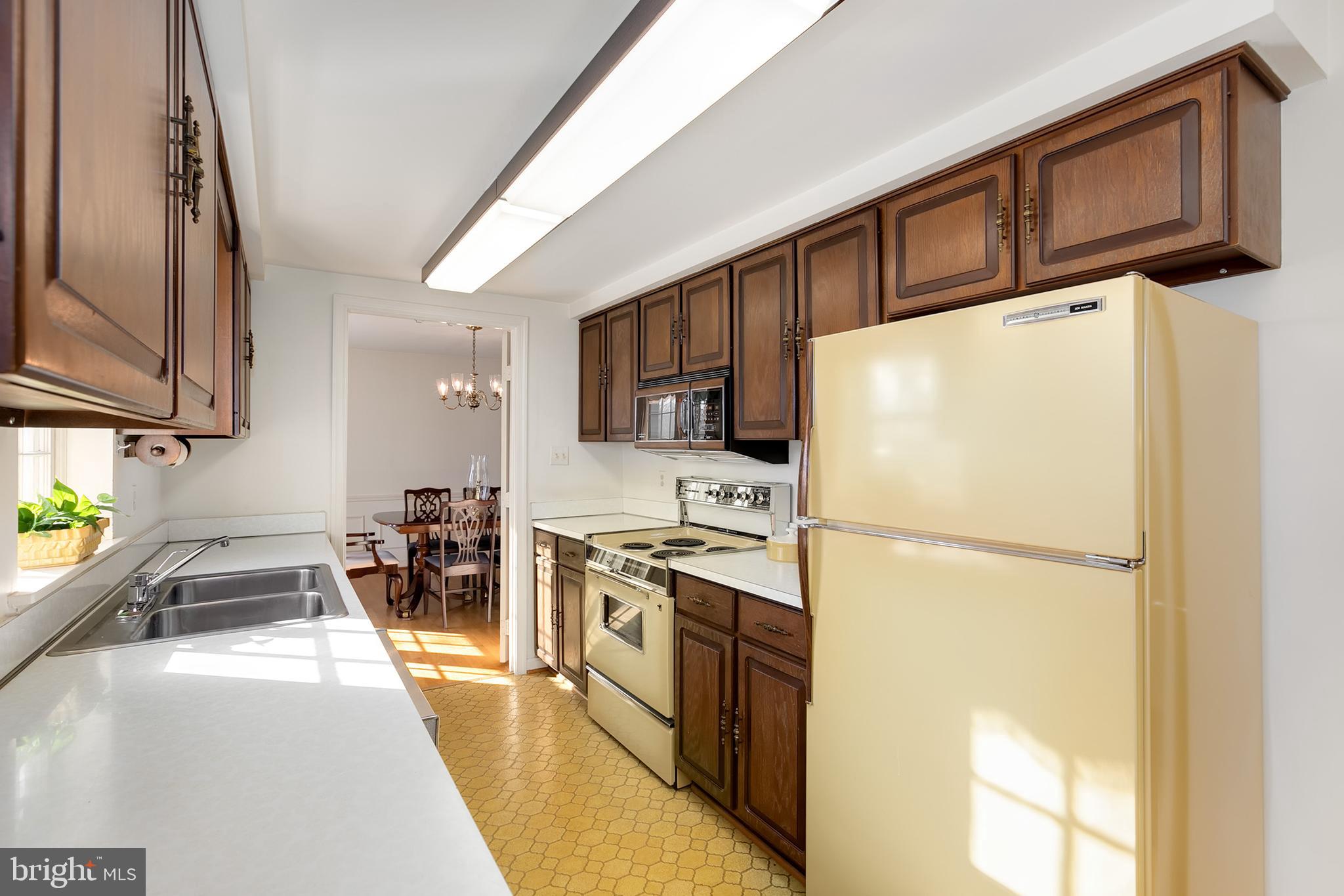 1325 Deep Run Lane Reston, VA 20190 - Photo 10 of 41