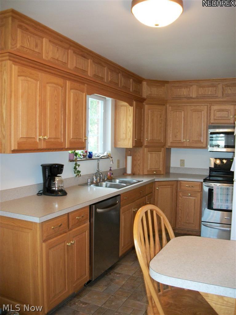 50252 Middle Ridge Road Amherst, OH 44001 - Photo 10 of 23 Gallery Image 10