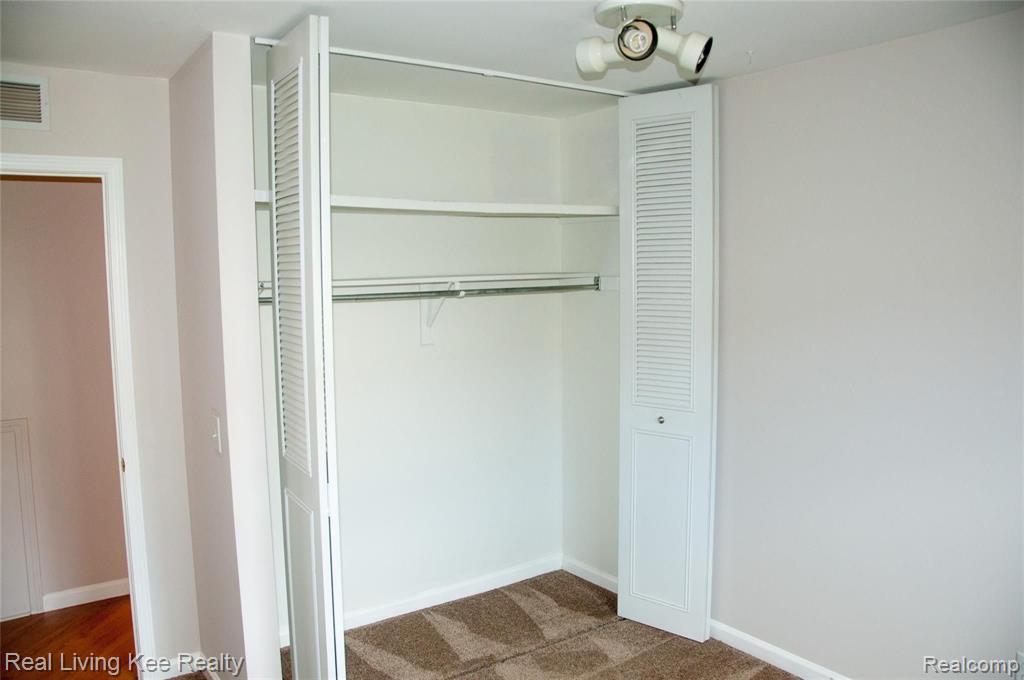 460 Baldwin Avenue, Unit 42 Rochester, MI 48307 - Photo 12 of 20