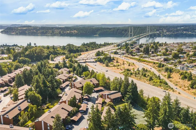 $300,000 | 7310 Skyview Lane North, Unit J301, Tacoma, WA 98406