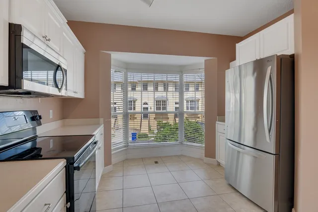 $255,000 | 1695 42nd Square, Unit 103, Vero Beach, FL 32960