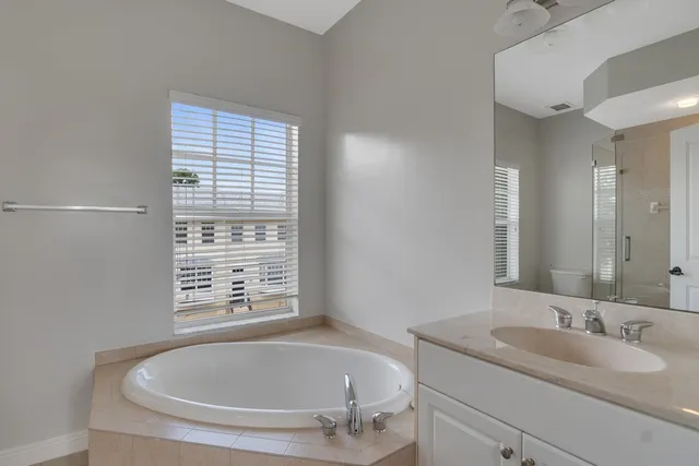 $255,000 | 1695 42nd Square, Unit 103, Vero Beach, FL 32960