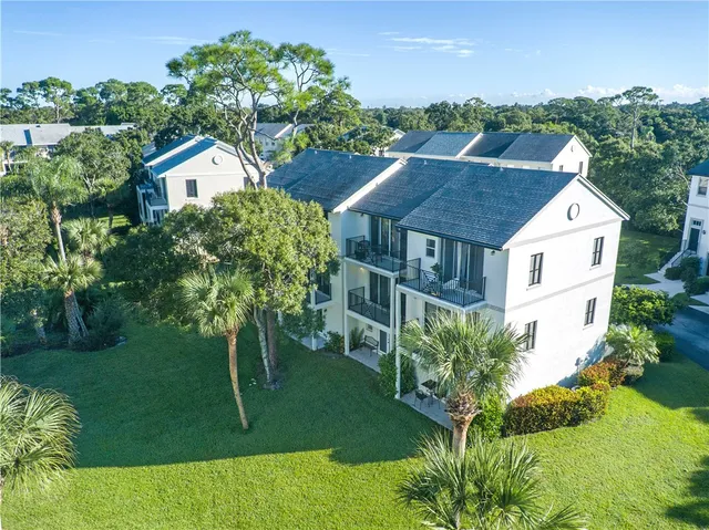 $255,000 | 1695 42nd Square, Unit 103, Vero Beach, FL 32960