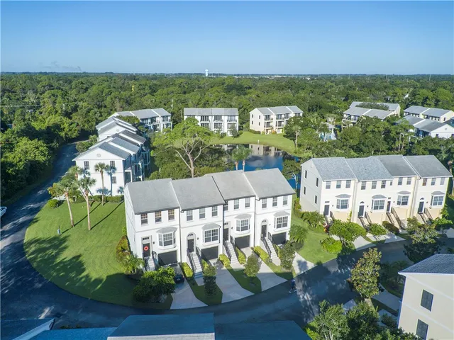 $255,000 | 1695 42nd Square, Unit 103, Vero Beach, FL 32960