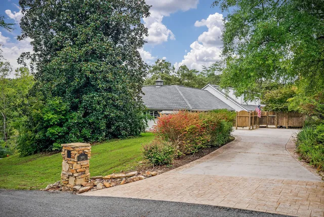 $679,900 | 1400 Thomas Circle, Cookeville, TN 38506